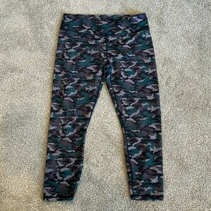 Fabletics size small camo work out leggings